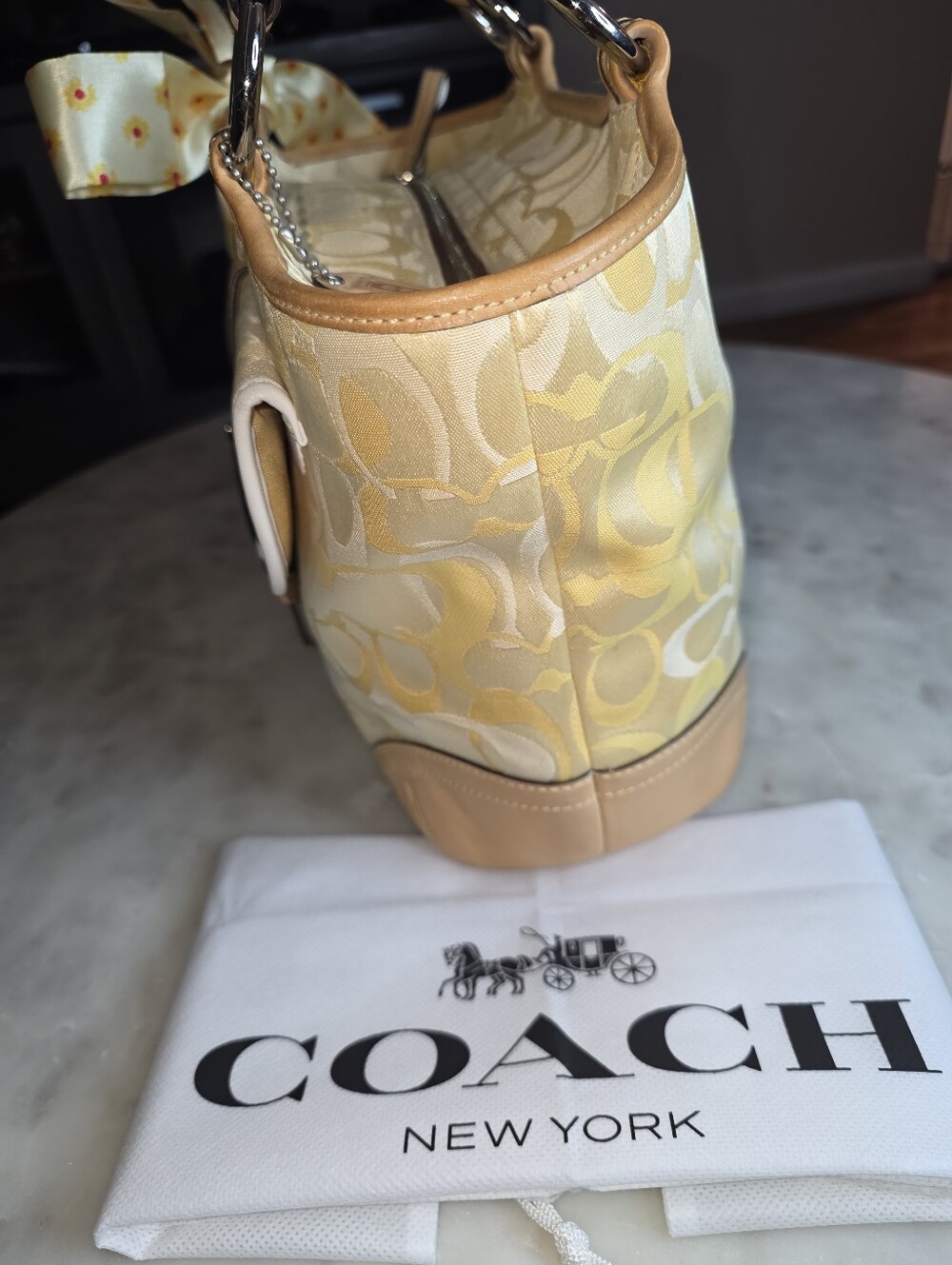 Rare Vintage Coach Soho In Optic Yellow W/ Leather Trim (2004) -Dustbag Included - Picture 14 of 16